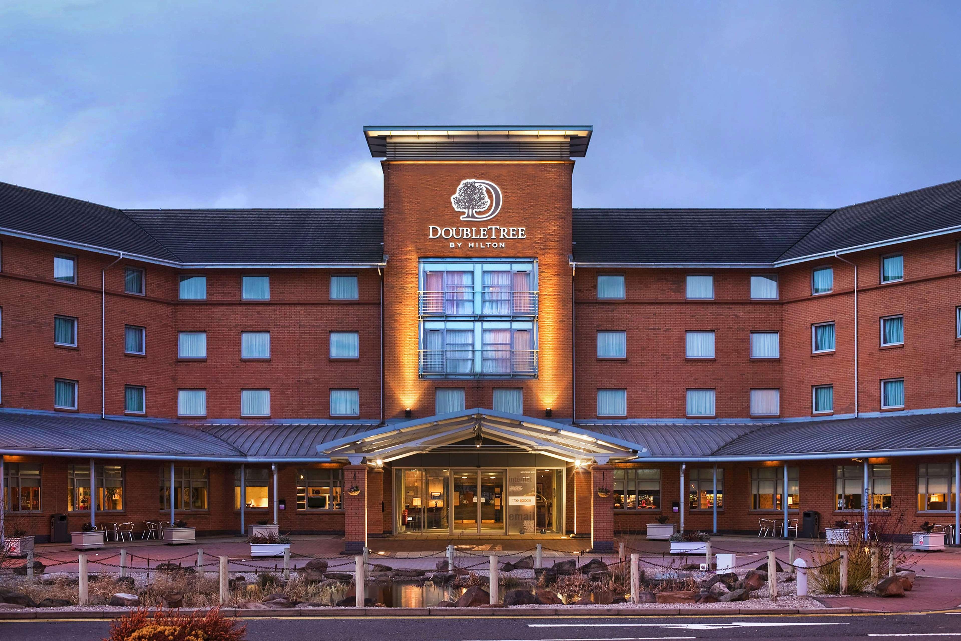 Doubletree By Hilton Glasgow Strathclyde Bellshill Exterior foto